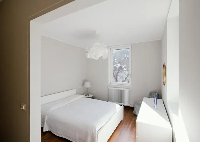 In Lina By Solutions Brunate